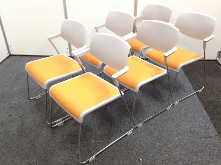 【6脚セット！】コクヨ製のスタッキングチェアはいかがでしょうか？セット価格でお得にご購入頂けます！
                        サティオ
                                    中古
            