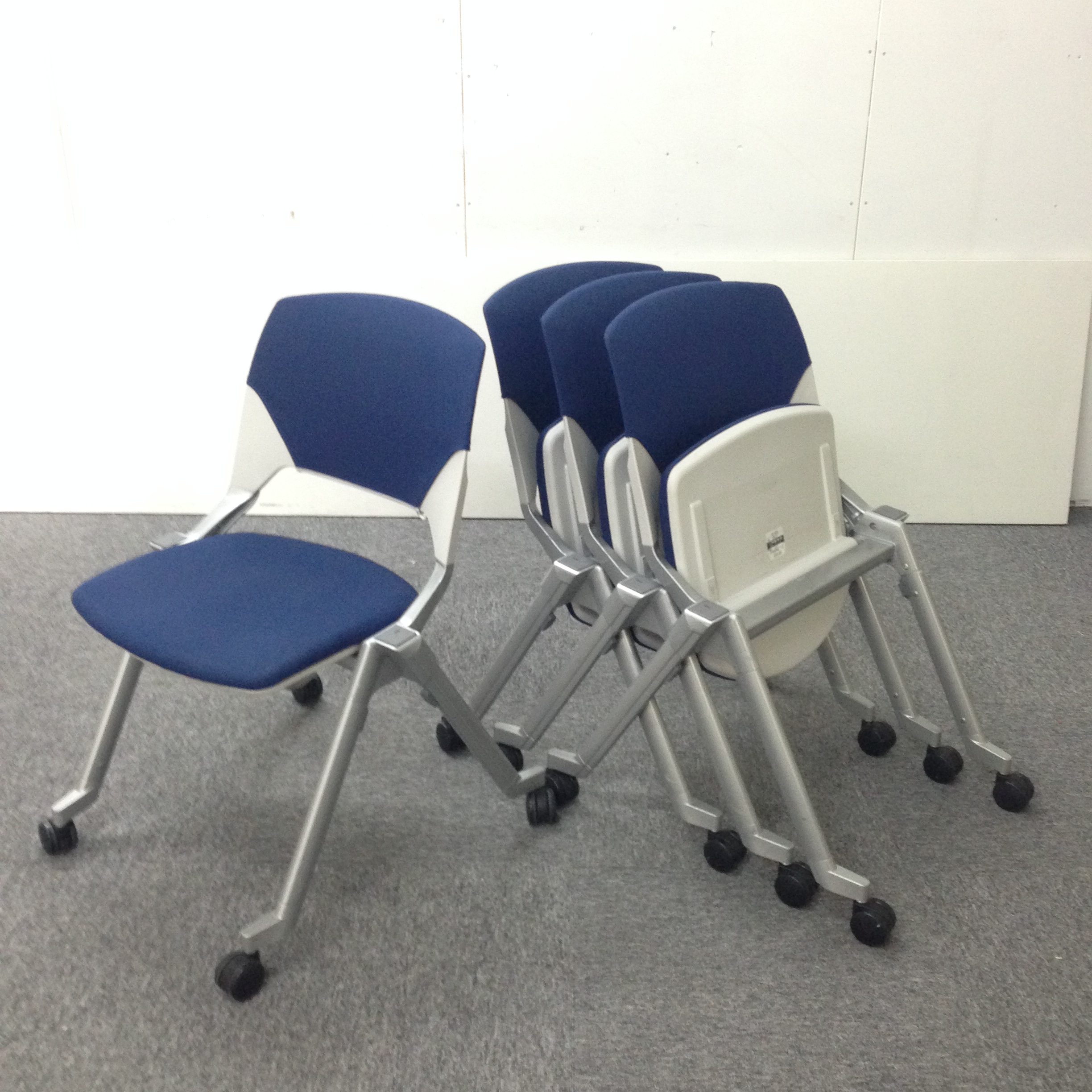 【4脚セット！】｜ミーティングチェア｜会議室や休憩室におすすめ！
                        FM-320
                                    中古
            