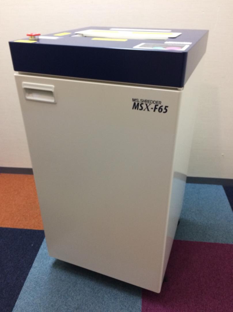 【ハイパワーシュレッダー】☆最大裁断65枚(新品時)☆【屑ならし機能付き】定価79万【RP】
                        その他シリーズ
                                    中古
            