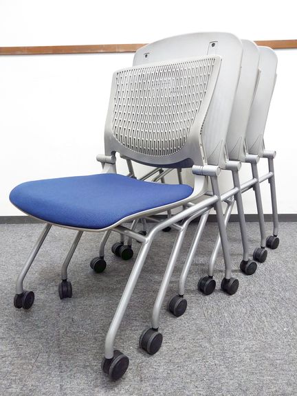 【4脚セット】岡村製作所　グラータチェア｜会議室・研修室に是非とも!!
                        グラータ
                                    中古
            