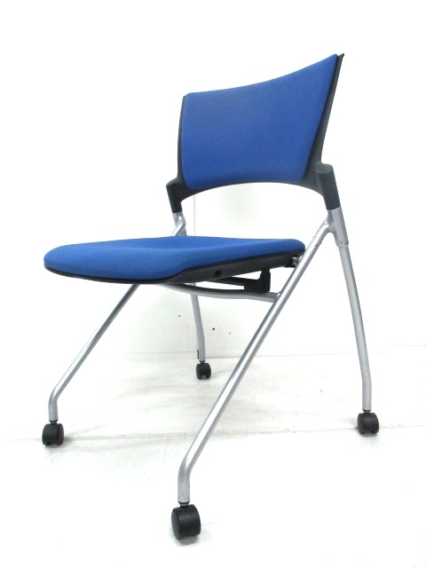 【4脚揃って入荷！】人気のミーティングチェア、マノスシリーズのブルーカラーです！
                        マノス
                                    中古
            