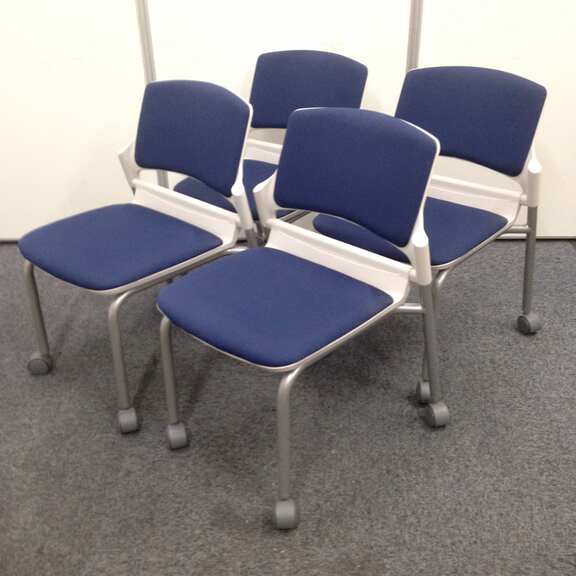 【国内メーカーチェアセット！！】なんと！内田洋行の定番チェアを4脚セットでお得！！
                        MF-180シリーズ
                                    中古
            