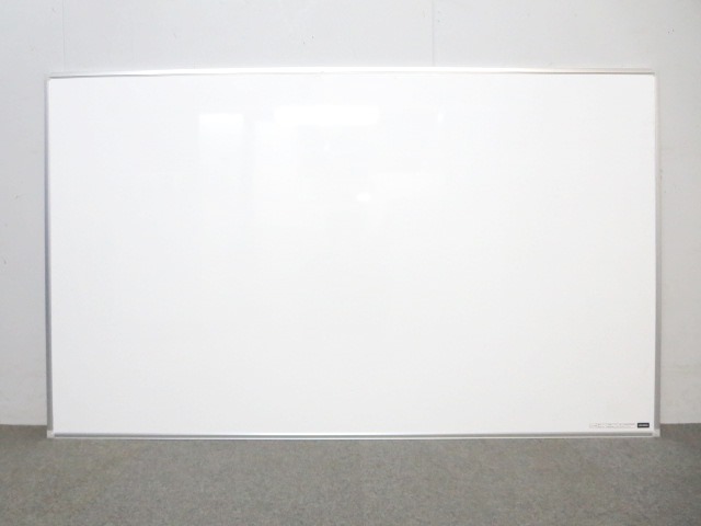 【スムーズに書き消し出来る！】■壁掛ホワイトボード　W1500mmサイズ
                        壁掛けボード
                                    中古
            