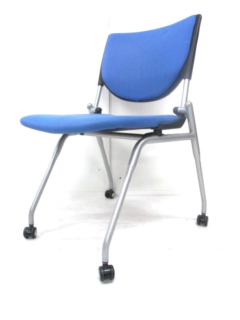 【人気カラーのブルー椅子入荷!!】人気のミーティングチェア、マノスシリーズ椅子が4脚が入荷しました!!
                        マノス
                                    中古
            