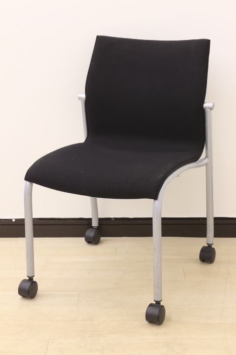 【春日部発のほっこり価格♪】プラス製スタッキング‼シックに決めたいあなたに。。
                        MC-A20
                                    中古
            