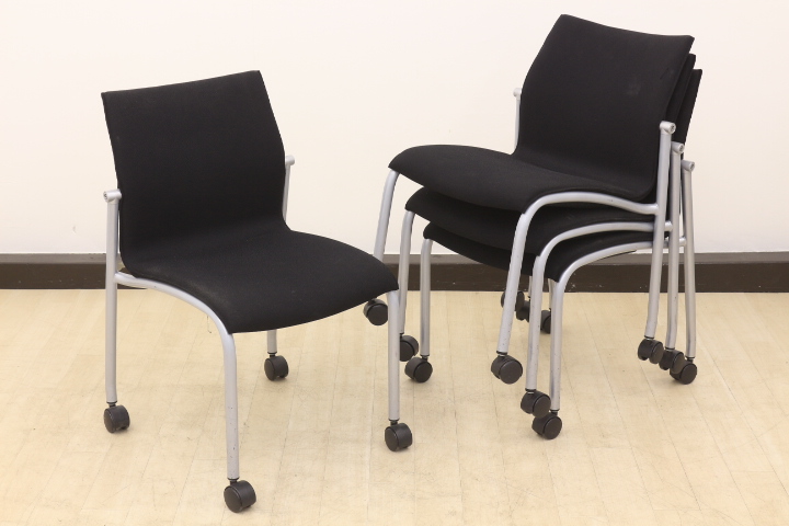 【会議用チェアセット!!お得な10%OFF!!】国内メーカー製!!縦に重ねて収納可能!!
                        MC-A20
                                    中古
            