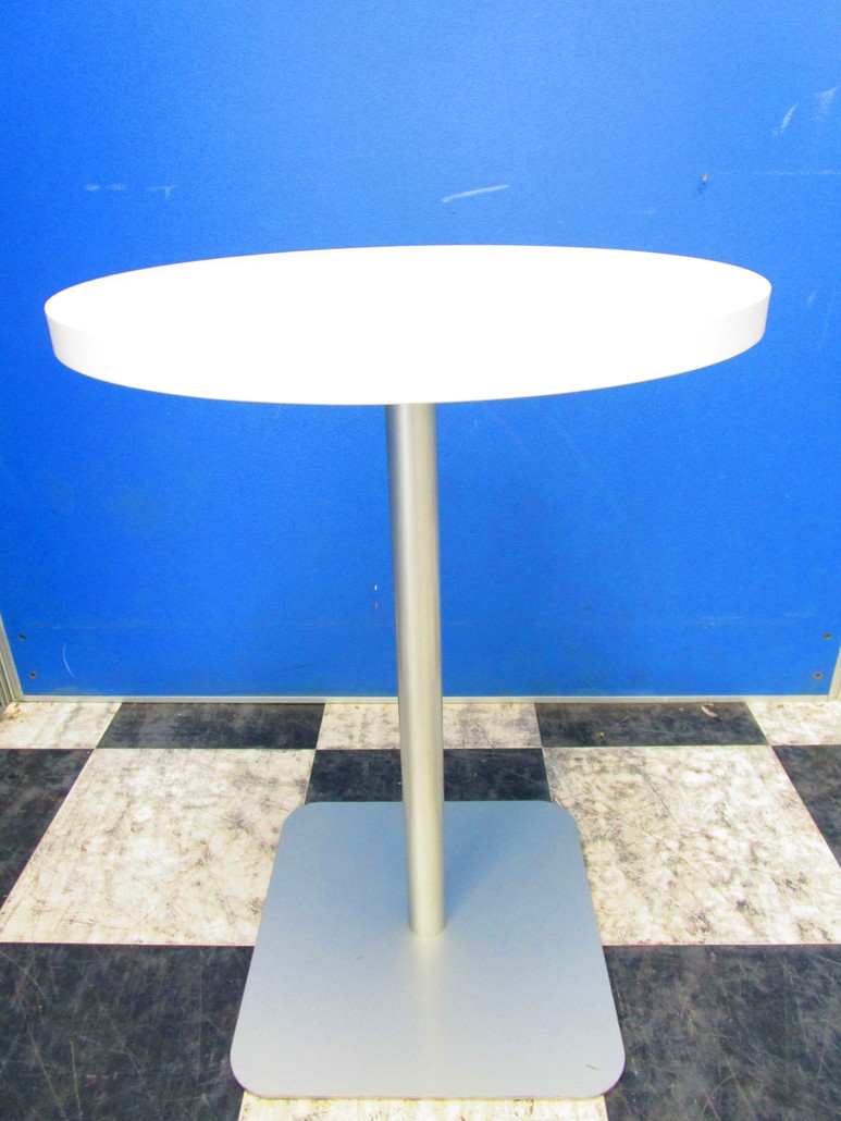 おしゃれなコーヒーテーブル入荷しました！休憩室に設置はいあかがでしょうか
                        その他シリーズ
                                    中古
            