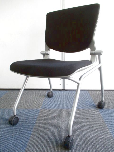 【トップクラスの座り心地！】会議室などにおすすめ！!【厚めのクッションが人気！】
                        グラータ
                                    中古
            