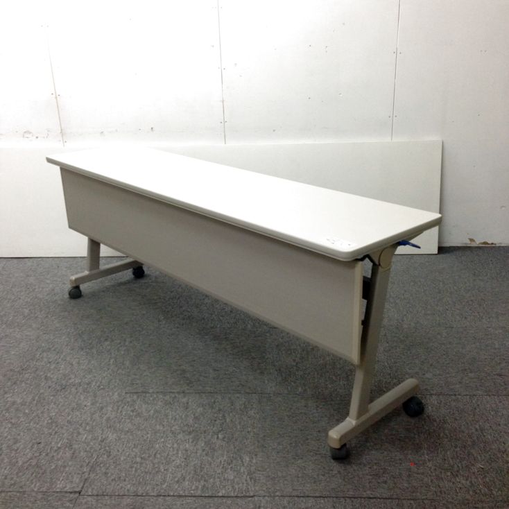 【9台ロット入荷】コクヨ製 会議室やセミナールームに最適なテーブルです！
                        その他シリーズ
                                    中古
            