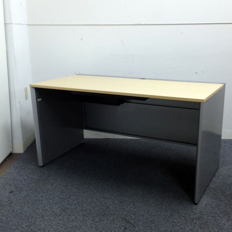 【作業用にも上長用にも！】■広々した幅1400mm！■イトーキ・インターリンク上長席に！
                        インターリンク 
                                    中古
            