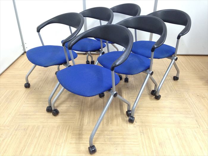 【6脚セットでお得！】定番のブルーチェアを6脚セットで！キャスター付きでオフィスの会議にもおすすめです！
                        その他シリーズ
                                    中古
            