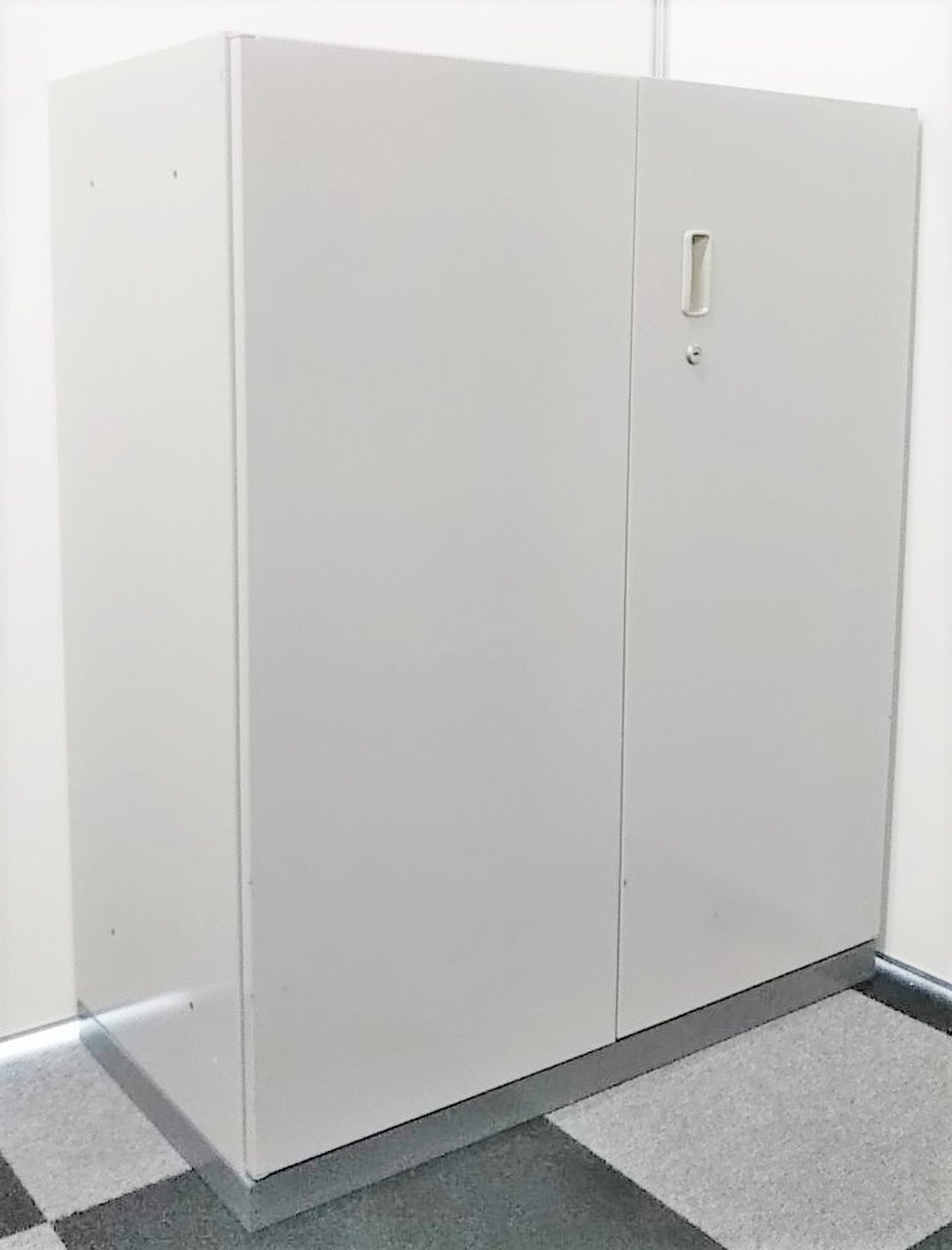 【A4ファイルを3段収納可能な書庫を4台入荷！】書類を書庫に収納して個人デスクの整理整頓に貢献！【内田洋行SU-Ⅱ】
                        SU-Ⅱ
                                    中古
            