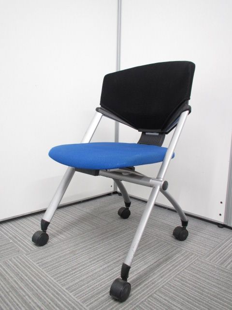 コクヨ製コルサチェア！ブルー＆ブラックカラーでデザイン性が
非常に高い一品となっております！【会議用におすすめです！】
                        コルサ
                                    中古
            