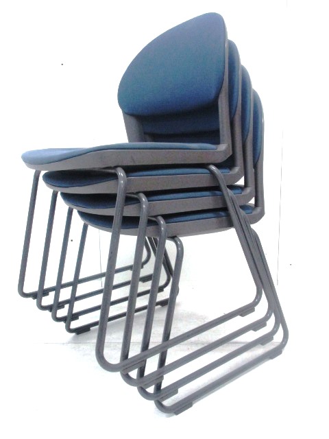 【セットでお得！コクヨ性スタッキングチチェアが入荷しました！】収納力と使いやすさを兼ね備えたスタッキングチェアです！
                        その他シリーズ
                                    中古
            