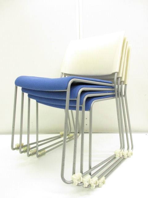 【お得なセット商品】打ち合わせ等にオススメ!!安定感抜群のスタッキングチェア!!
                        その他シリーズ
                                    中古
            