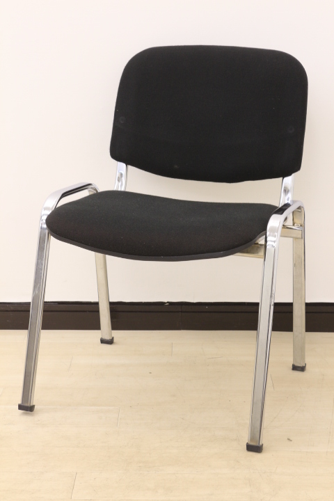 【使用感アリ、のため特価価格で!!】4つ脚タイプのミーティングチェア!!王道のブラック!!
                        その他シリーズ
                                    中古
            