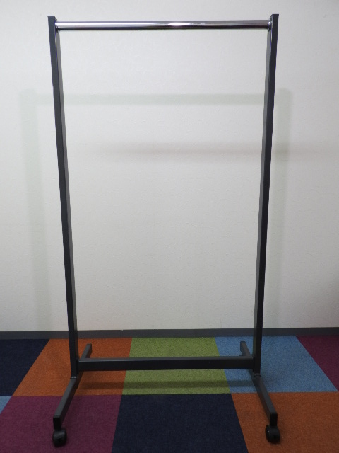 ◆コートをたくさんかける！◆移動式キャスタータイプ【RP】
                        -
                                    中古
            