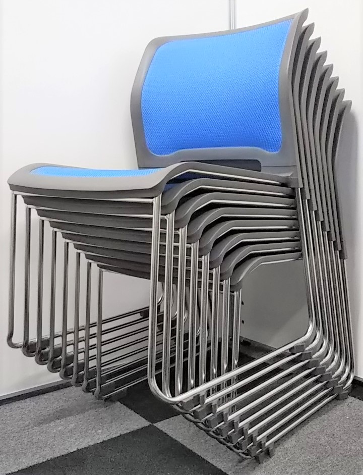 【8脚セットで15％OFF！】コクヨ製 ウィティ 重ねて収納できるミーティングチェア！
                        ウィティ
                                    中古
            