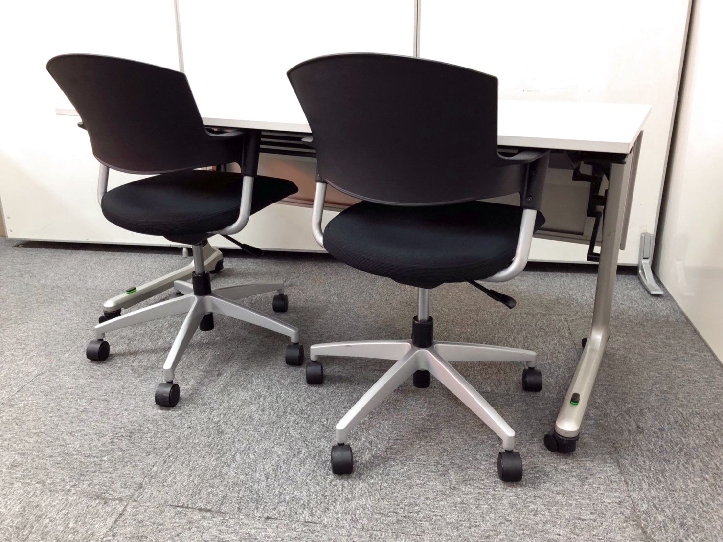 【セット価格！！　美品　人気商品セット売りになります！】イトーキ製　サイドスタックテーブル　流行ってます!
                        その他シリーズ
                                    中古
            