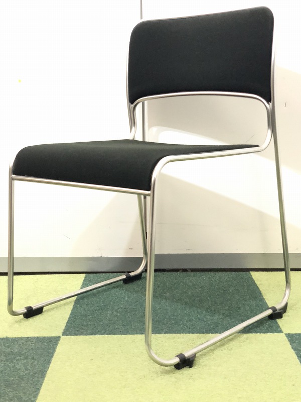 【1脚限定価格！】【美品！】シンプルなスタッキングチェア！どのような会議室にもマッチング！
                        その他シリーズ
                                    中古
            