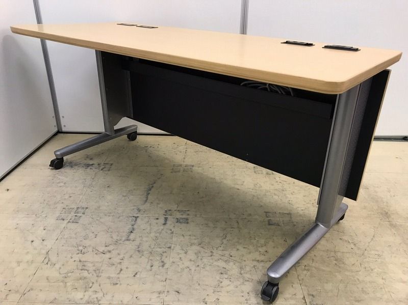 【在庫入替】【スタイリッシュな見た目】オカムラ製　ミーティングテーブル　ラティオ　人気の木目天板
                        ラティオ
                                    中古
            