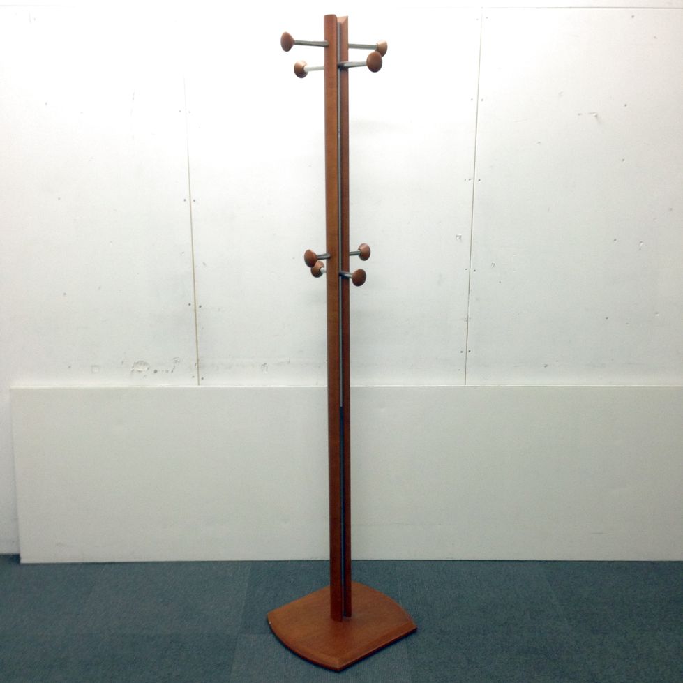 【限定1台入荷！】オフィスや自宅にもオススメなコートハンガーが入荷致しました！
                        その他シリーズ
                                    中古
            