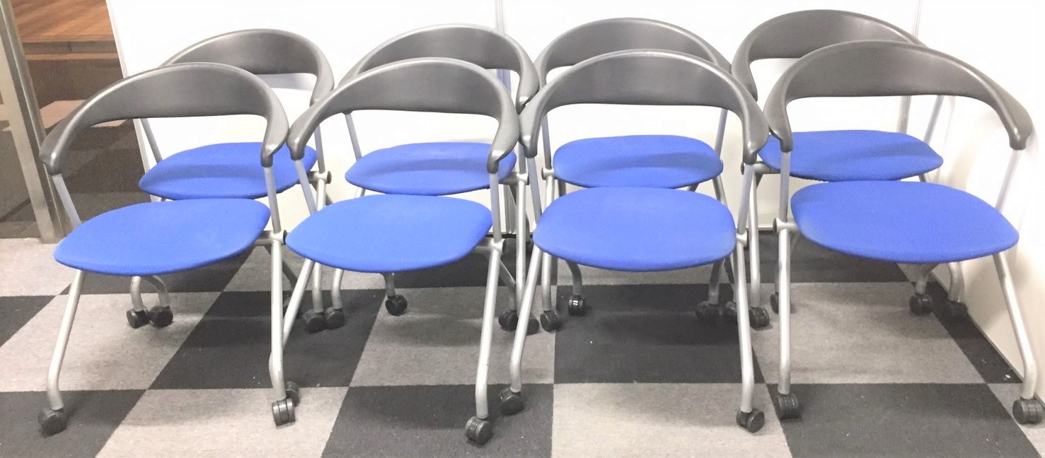 【8脚セットで驚異の15％OFF！】内田洋行製　ネスティングチェア　人気のブルーカラーです！
                        その他シリーズ
                                    中古
            