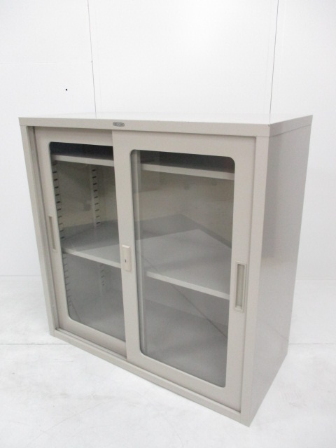 【希少品が限定1台入荷!!】ガラス引き違い書庫、中身が見えて便利です!!【A4ファイルが収納可能!!】
                        その他シリーズ
                                    中古
            