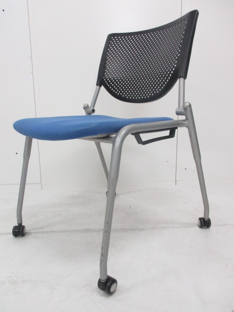 【おつとめ品】キャスター付チェア■ブルー■座面状態訳あり品
                        プロスタック
                                    中古
            