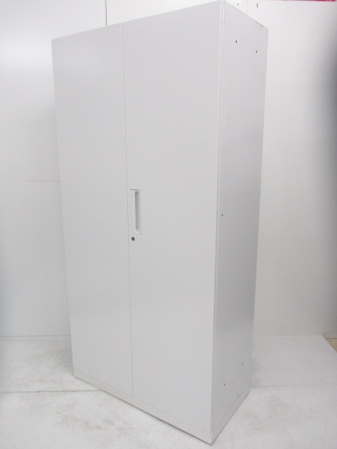 【人気のホワイトカラー!!】H1850mmの両開き書庫、Ａ４サイズ5段収納■女性でも使いやすい高さ
                        エディア
                                    中古
            