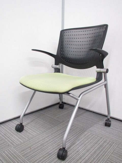 【かなりオシャレなミーティングチェア】岡村製作所(オカムラ)製 グラータ ブラック グリーン コンパクト ネスティング　スタッキング 肘付き
                        グラータ
                                    中古
            
