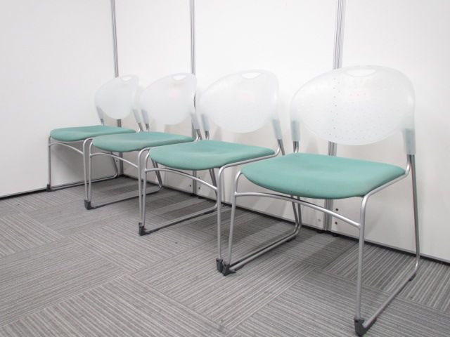 【4脚セット】中古スタッキングチェア　会議室やリフレッシュルーム等の様々でお使い頂けます！
                        その他シリーズ
                                    中古
            