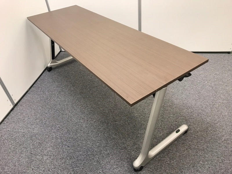 【訳あり品】W1800 サイドスタックテーブル｜ストッパーのカバー無し｜イトーキ(itoki)製　リリッシュ
                        リリッシュ
                                    中古
            