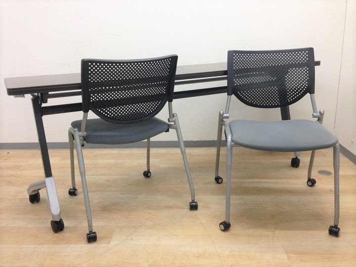 【サイドスタックテーブル＋ミーティングチェアセット】■オカムラ製・プロスタックチェアとテーブルをお得なセットに！　■グレーカラー＋木目
                        プロスタック
                                    中古
            