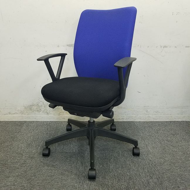 【国内メーカーのナイキ】ナイキのシェルモチェア！ブルー色なのでどんなオフィスでも合う！【状態も良く、座り心地も良いチェア】中古　高級チェア
                        shellmo
                                    中古
            