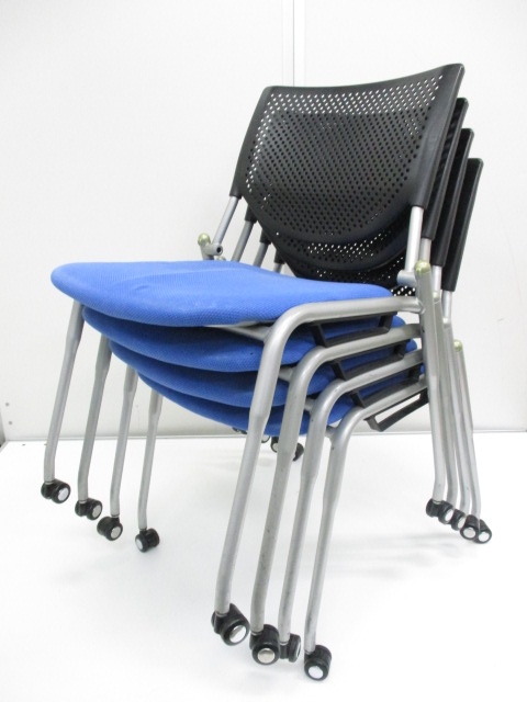 【オカムラの人気チェア】なんと！オカムラプロスタックチェアが４脚セットお得！さらにおしゃれなブルー！【定番チェア】
                        プロスタック
                                    中古
            