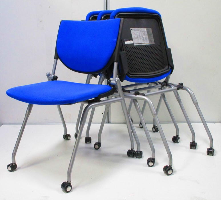 4脚セットが4セットの大量入荷！使わない時は横に重ねて収納可能！
                        プロスタック
                                    中古
            