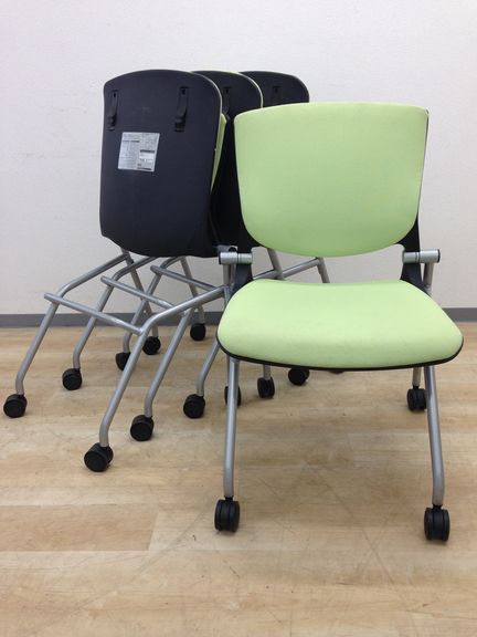 【会議チェアで最適な4脚セット！】 オカムラ 会議チェア4脚セットで入荷！
                        グラータ
                                    中古
            