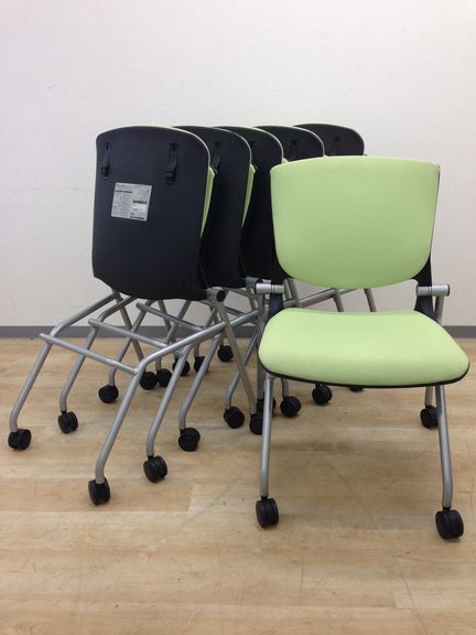 【6脚チェアセット！】 会議チェアで最適なオカムラ 会議チェア６脚セットで入荷！ライトグリーン
                        グラータ
                                    中古
            