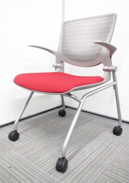 気になるキャスターは新品へ！オカムラの人気シリーズが入荷致しました！【平行スタック】【ネスティングチェア】【並行スタック】
                        グラータ
                                    中古
            