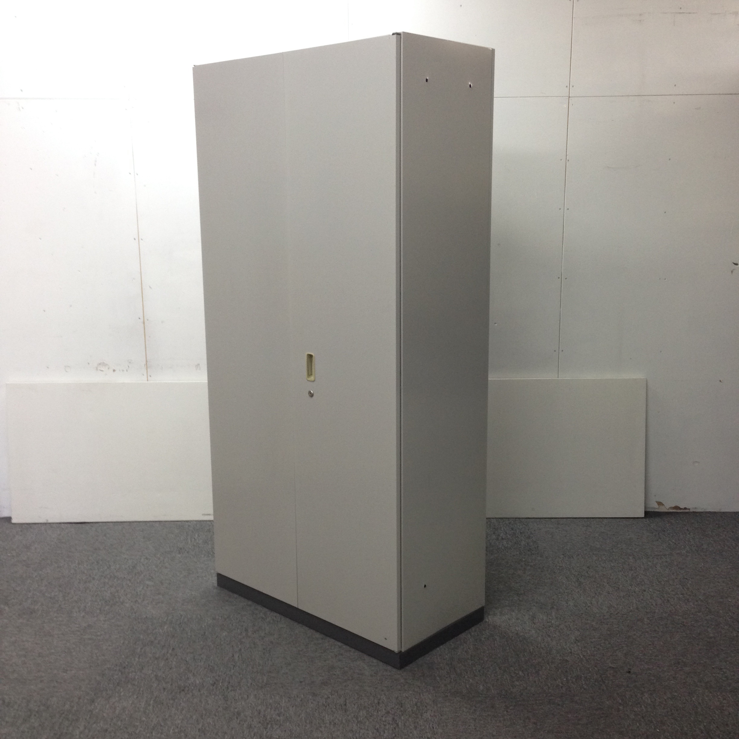 【両開き書庫】使い勝手抜群！両開き書庫【2台入荷！】
                        SU-Ⅱ
                                    中古
            