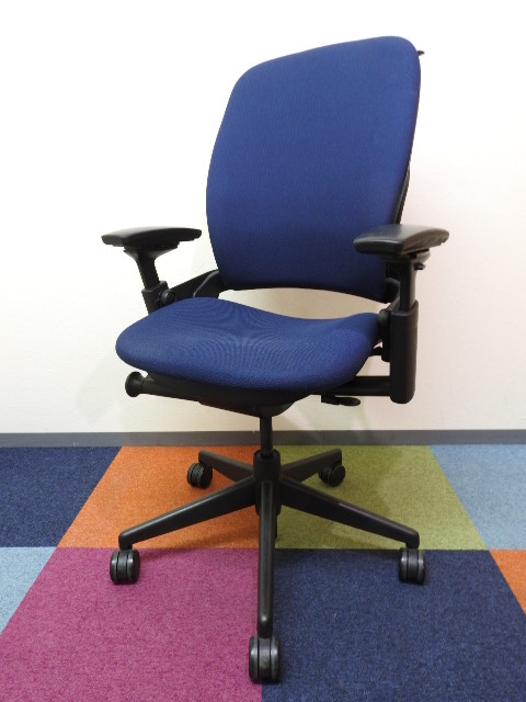 中古】リープV2 Steelcase/スチールケース 肘付ハイバックチェア 252676 - 中古オフィス家具ならオフィスバスターズ