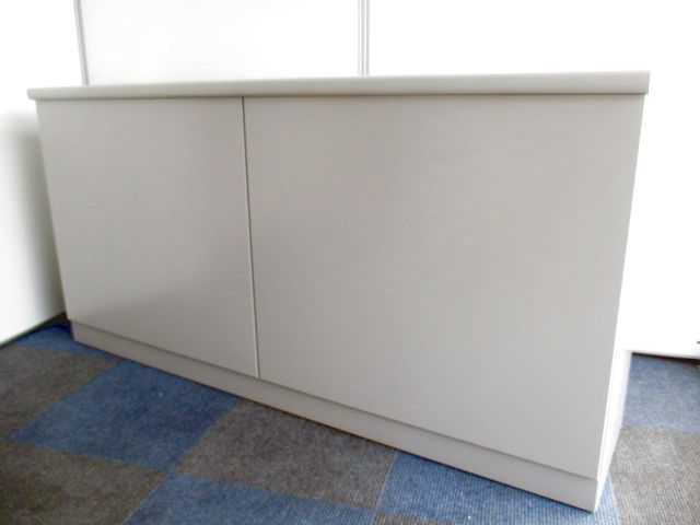 【書庫型のハイカウンター！】中古品ではレアな為、すぐ売れてしまいます！【受付台と収納の両立！】
                        その他シリーズ
                                    中古
            