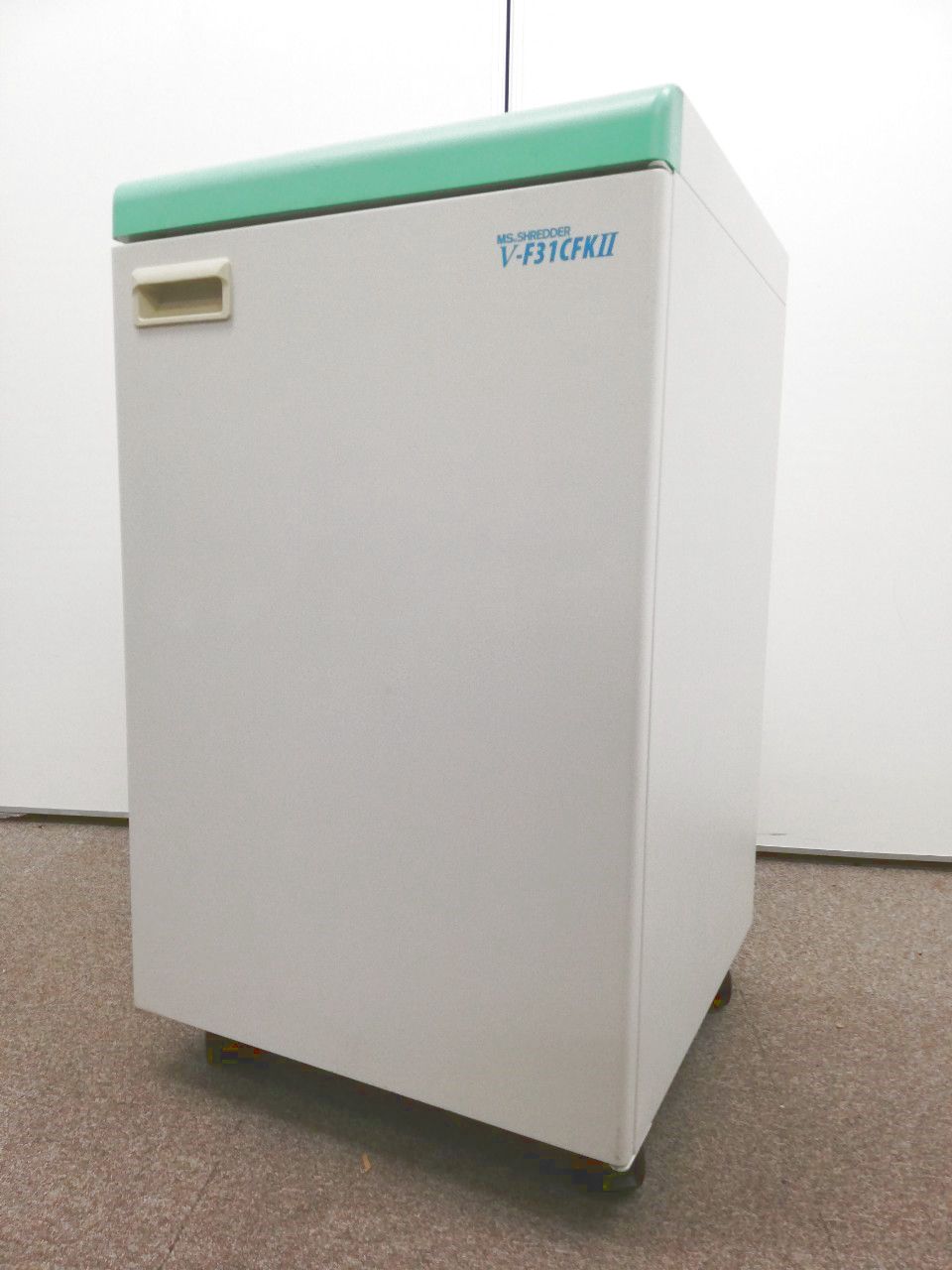 【大容量シュレッダー！】ダストボックス約76ℓと大容量！オフィスの必需品ですので開業や新たに拠点開設をお考えの方いかがでしょうか！
                        MSVシリーズ
                                    中古
            