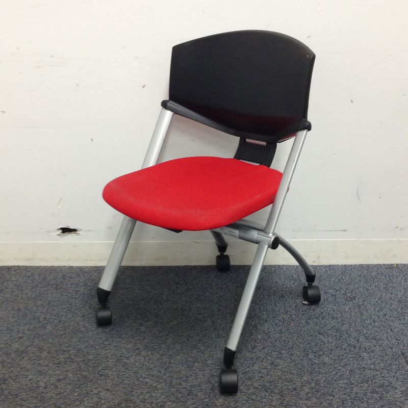 便利！座面を畳まずに平行収納が可能！コクヨ製に会議チェア　コルサ　パッド無し
                        コルサ
                                    中古
            