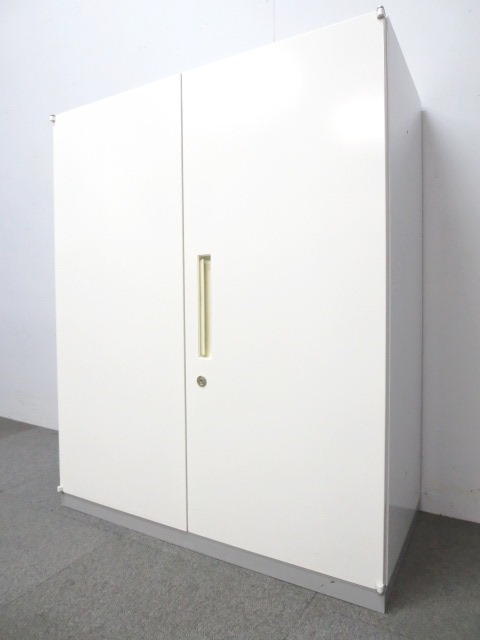 【スッキリとしたデザイン！】■イナバ　両開き書庫　オプティホワイト
                        Rivest
                                    中古
            