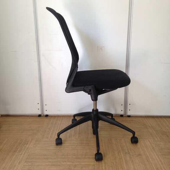 【中古】メダ２チェア 41740200 vitra/ヴィトラ 肘無ハイバックチェア 253414