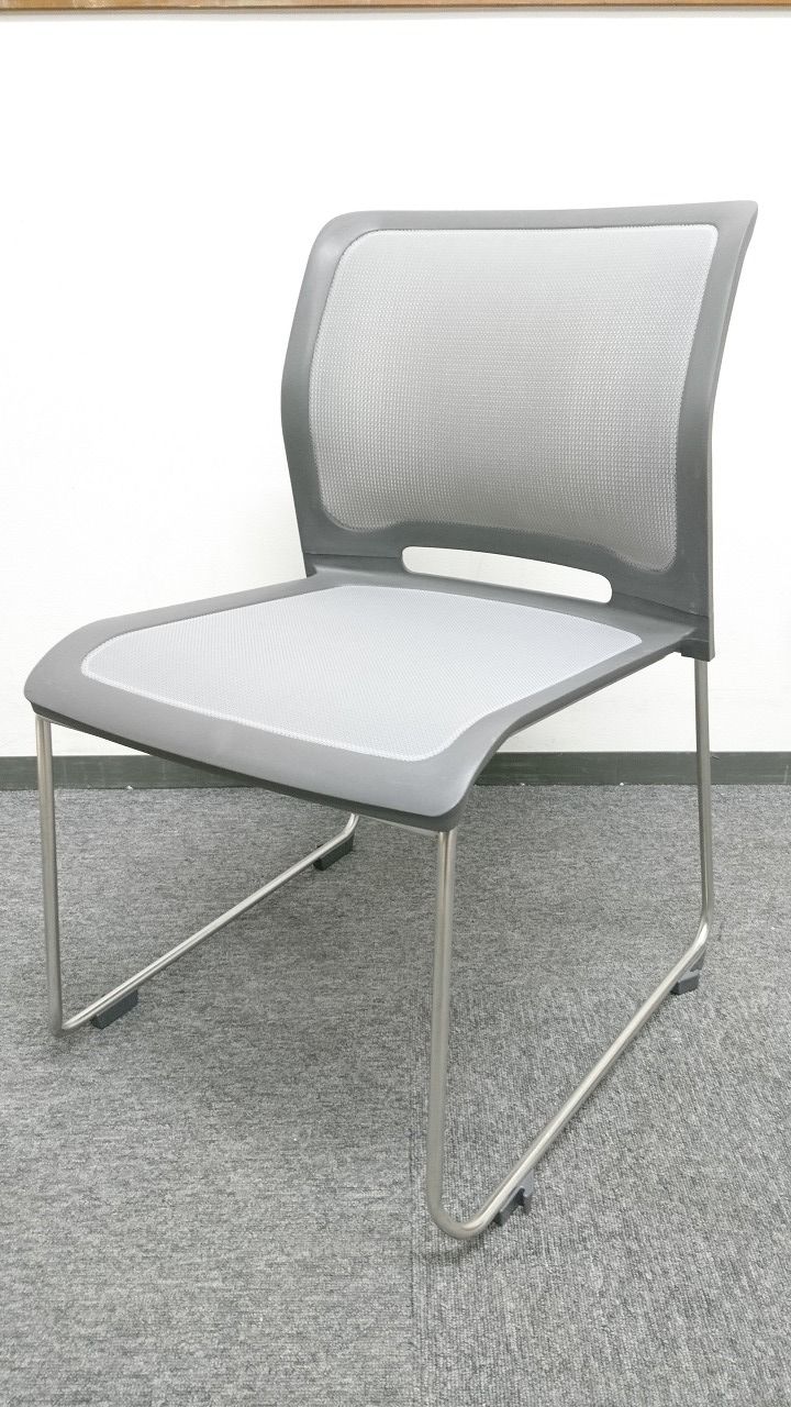 1脚限定価格!!メッシュで通気性抜群の会議・ﾐｰﾃｨﾝｸﾞﾁｪｱ!!
                        ウィティ 
                                    中古
            