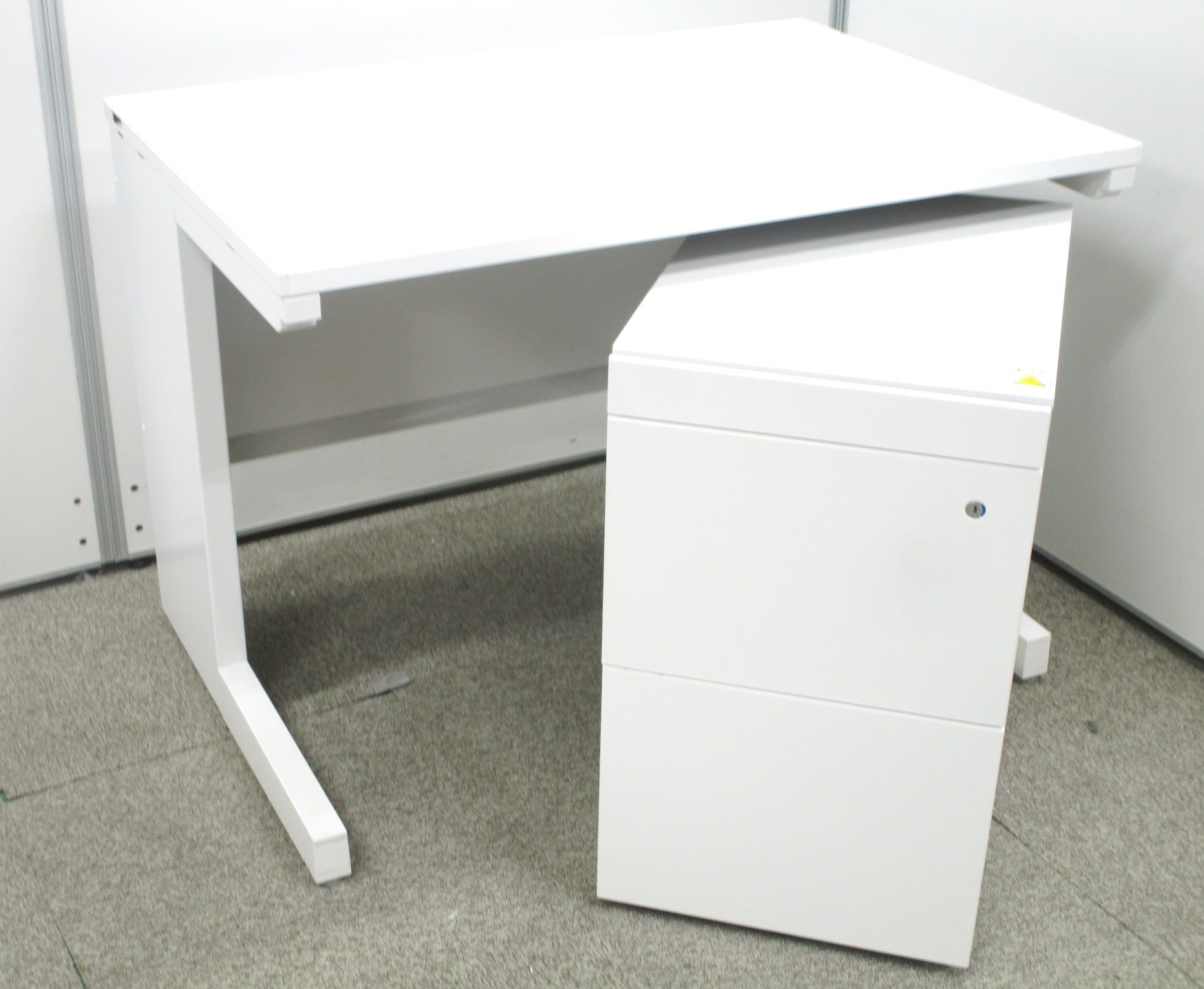 中古 スカエナ 5 110 6700 ウチダ Uchida 平机 2537 中古オフィス家具ならオフィスバスターズ 中古 スカエナ 5 110 6700 ウチダ Uchida 平机 2537 中古オフィス家具ならオフィスバスターズ