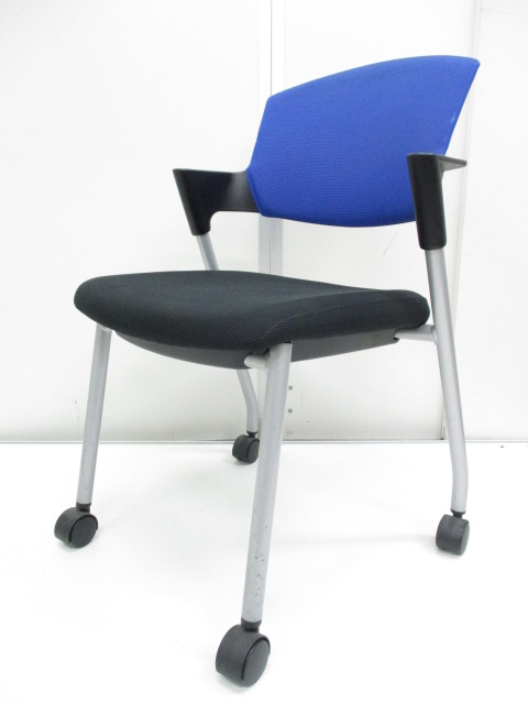 【4脚入荷！】会議用椅子としておすすめ！　コクヨ　プロッティミーティングチェア入荷！
                        プロッティ（キャスター付）
                                    中古
            